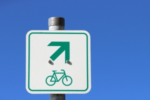 1401237_bicycle_riders_this_way.jpg