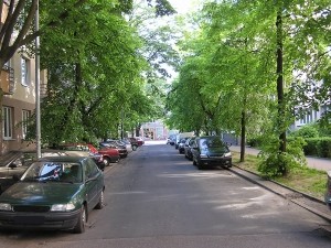 narrow-street-1327674-m-300x225