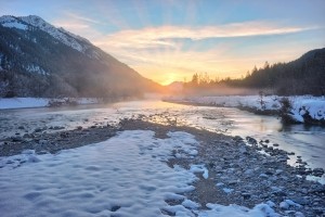 obere-isar-river-winter-sunset-1413146-m